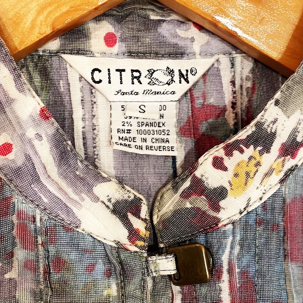 CITRON Floral Abstract Blouse With Snap Closure Bamboo/Nylon Blend Size Small - Picture 5 of 6